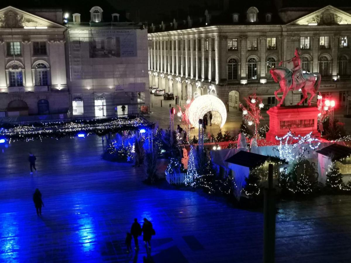 Appartement F3 Au Balcon De La Place Du Martroi Orléans Esterno foto