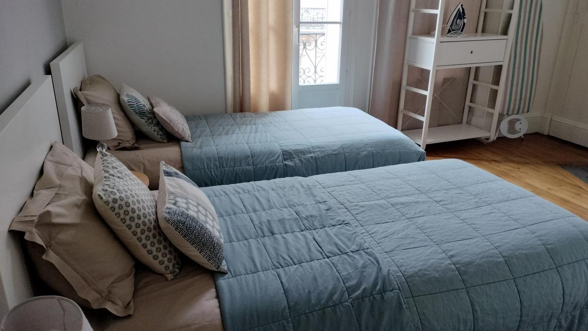 Appartement F3 Au Balcon De La Place Du Martroi Orléans Esterno foto